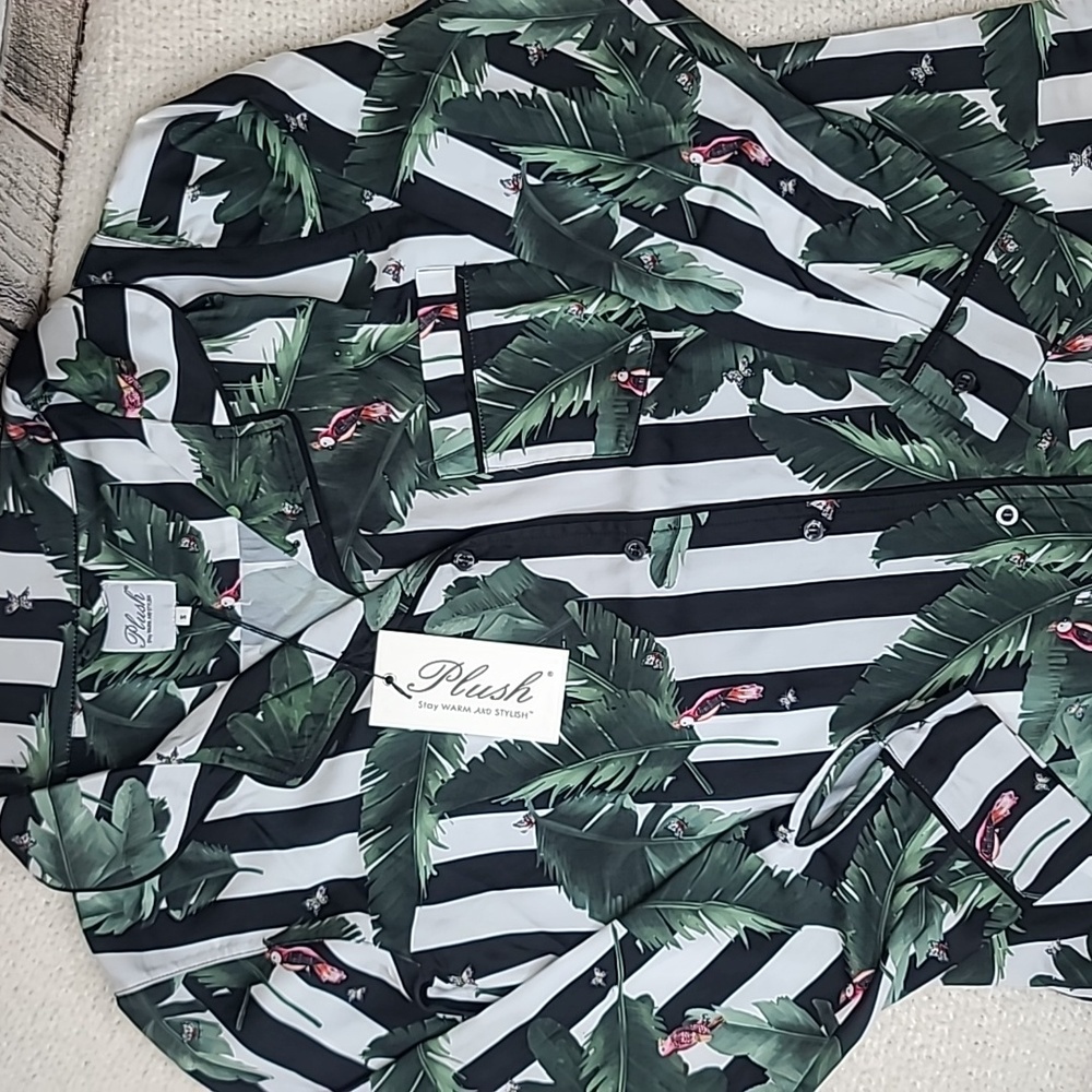 Revolve Plush Silky Stripe Jungle Pajama Set - NVR WORN - Picture 10 of 16